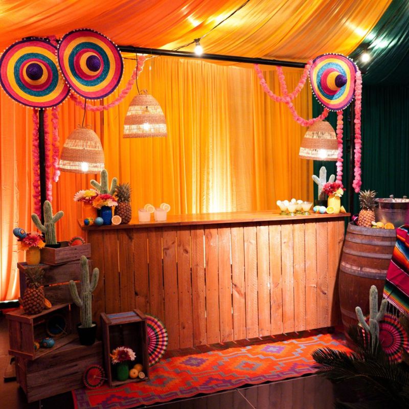 Bars/Food Stations