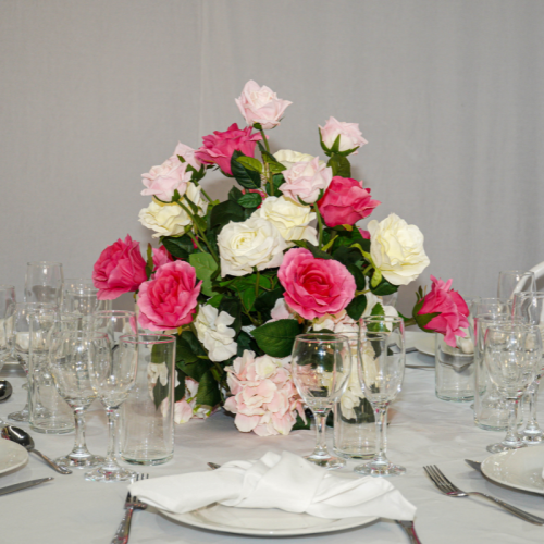 floral centrepiece on wedding table