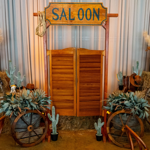 Wagon Wheel - Western Backdrop